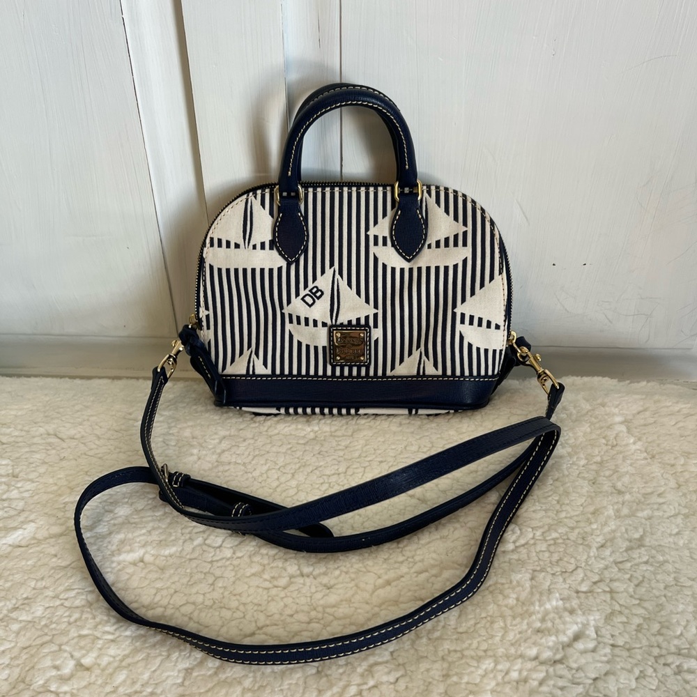 Dooney & Bourke Purse